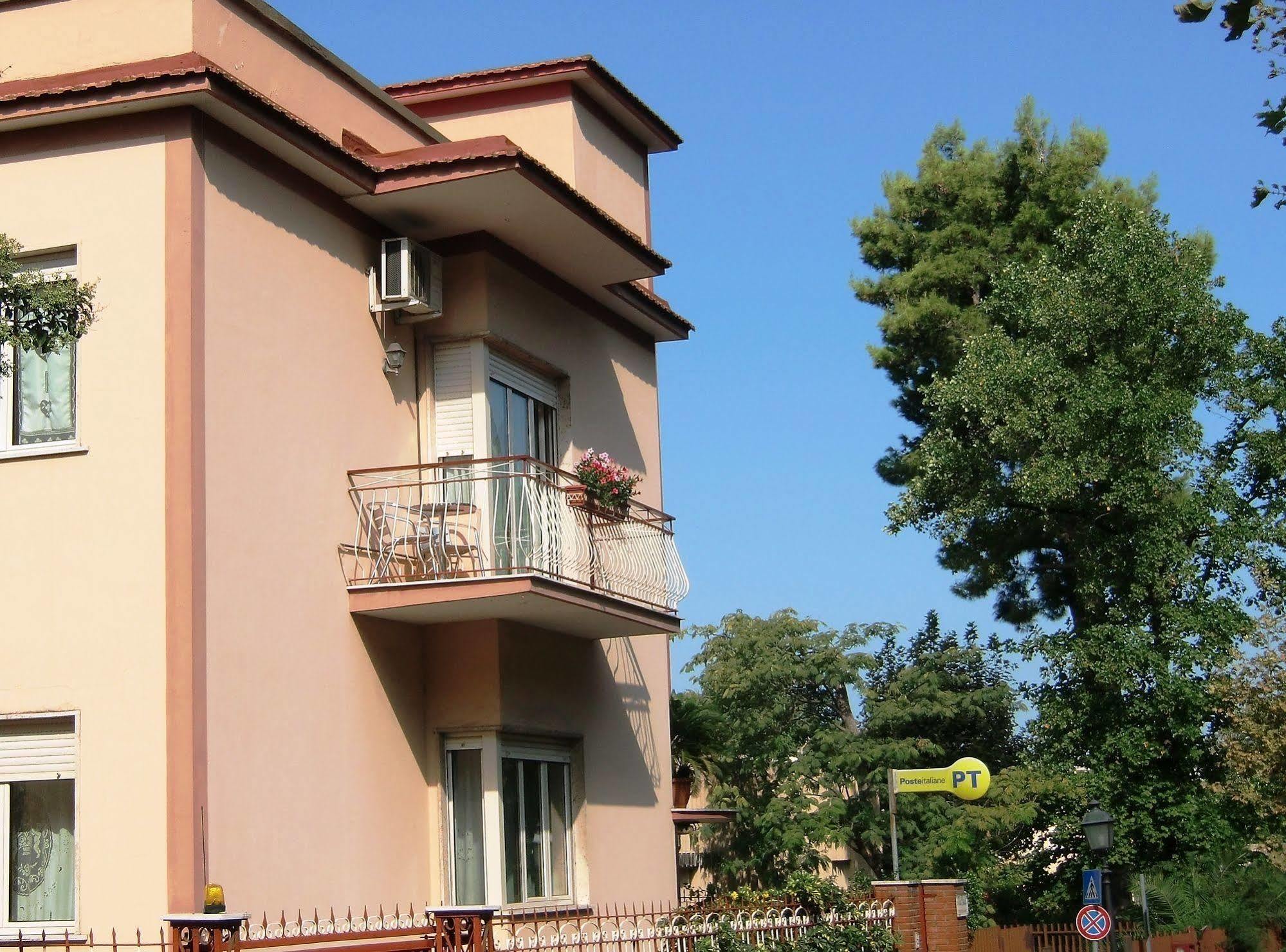 Villa Pollio Meta Exterior photo